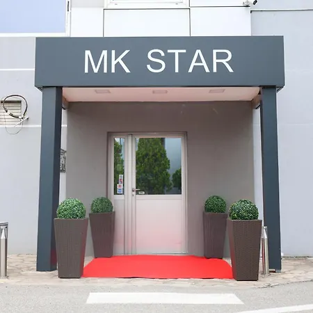 Mk Star Boutique Pensión Belgrado