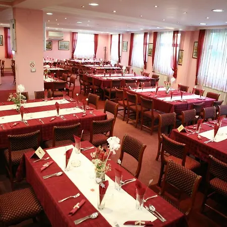 Mk Star Boutique Pensión 3*